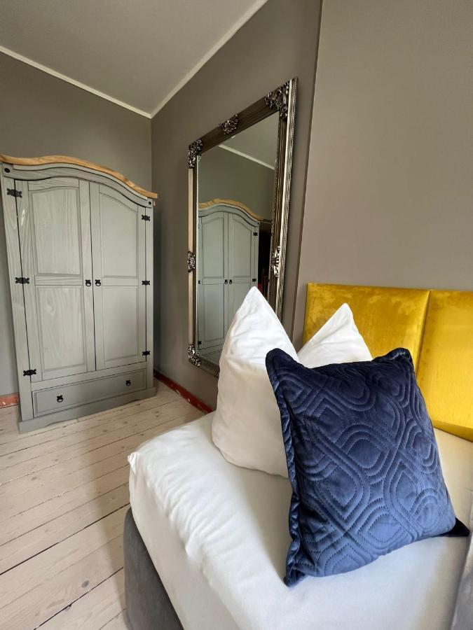 Gutshauszimmer Neu Gaarz Exterior foto