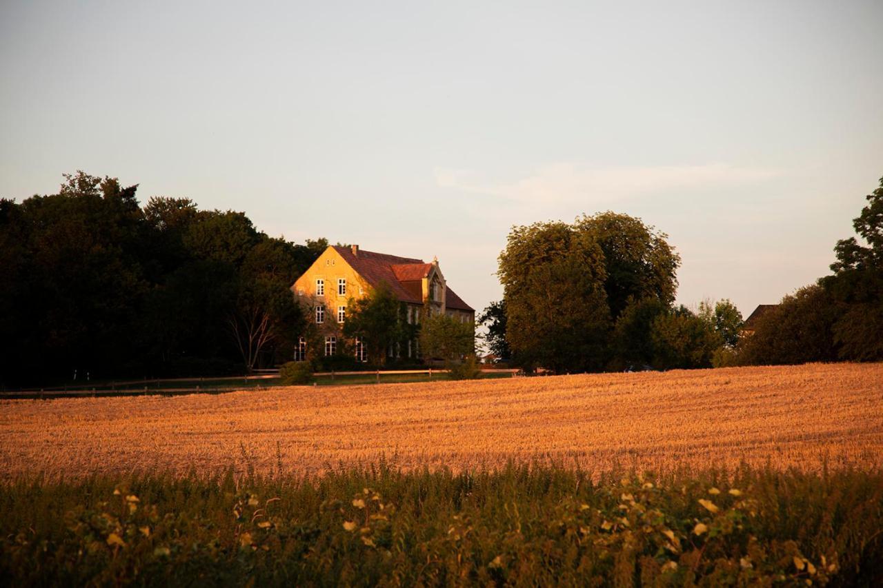 Gutshauszimmer Neu Gaarz Exterior foto